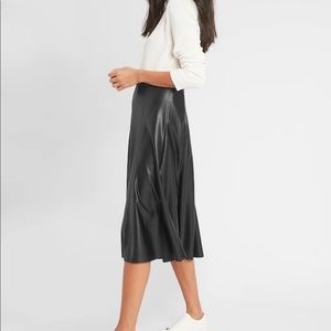 Banana Republic Vegan Leather Midi Skirt EUC
